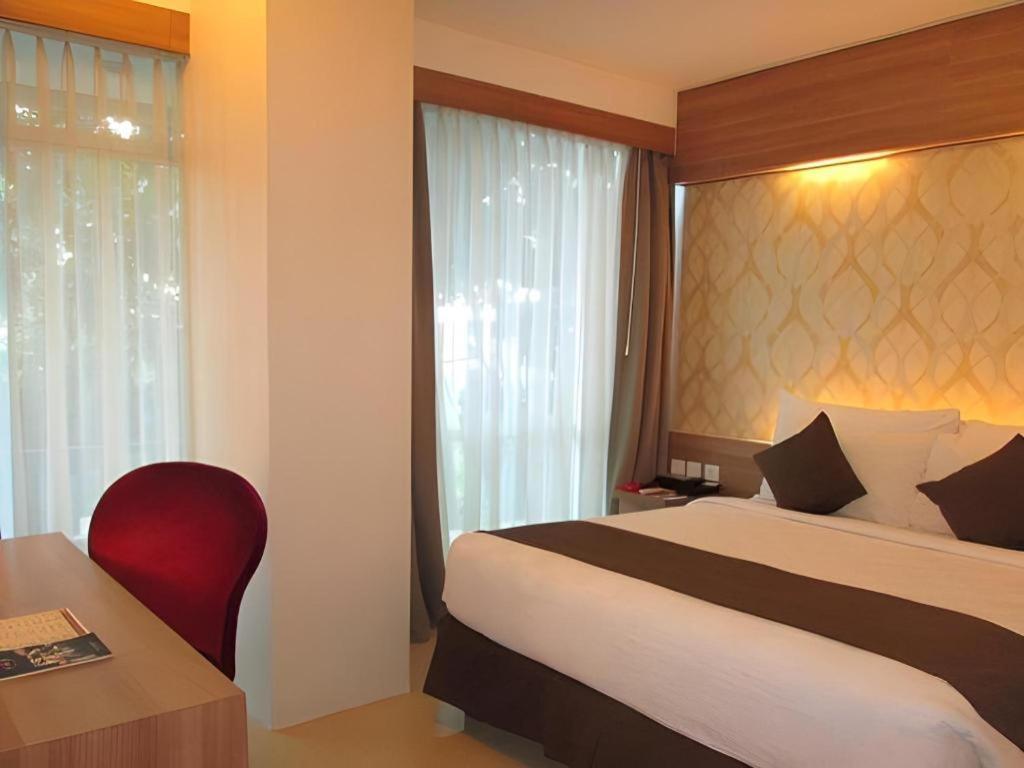 D'primahotel Mega Kuningan Hotel 3*