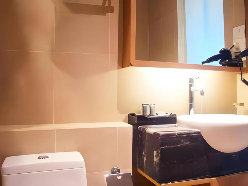 Hotel D'primahotel Mega Kuningan