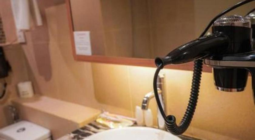 D'primahotel Mega Kuningan 3*