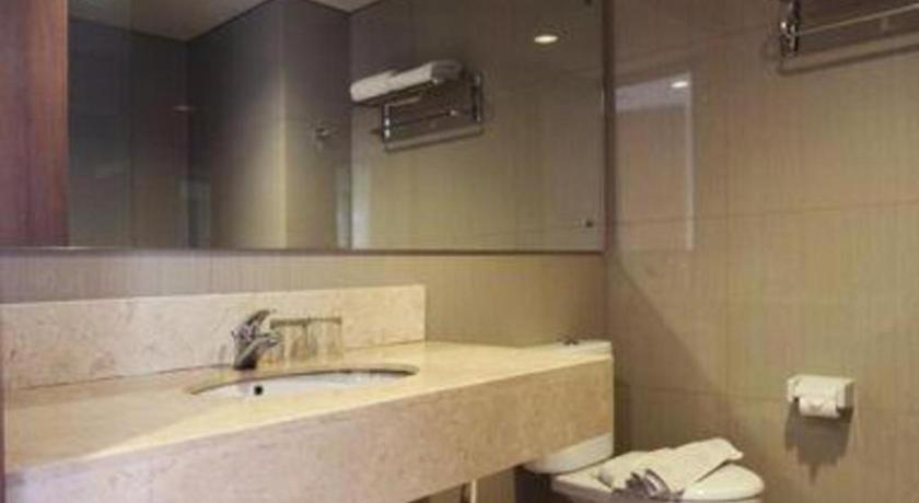 D'primahotel Mega Kuningan 3*