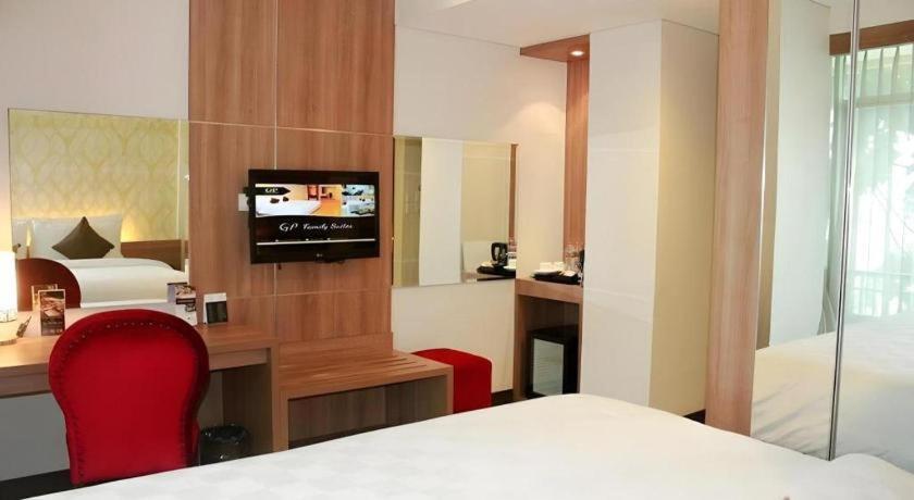 D'primahotel Mega Kuningan 3*