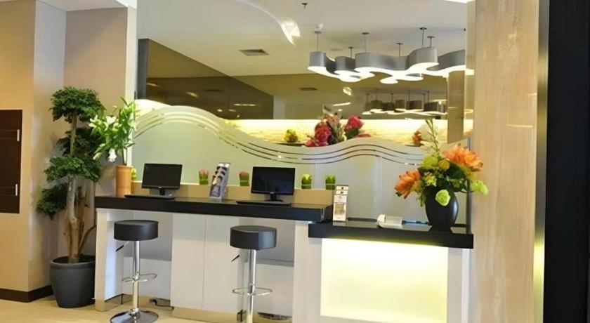 D'primahotel Mega Kuningan Hotel 3*