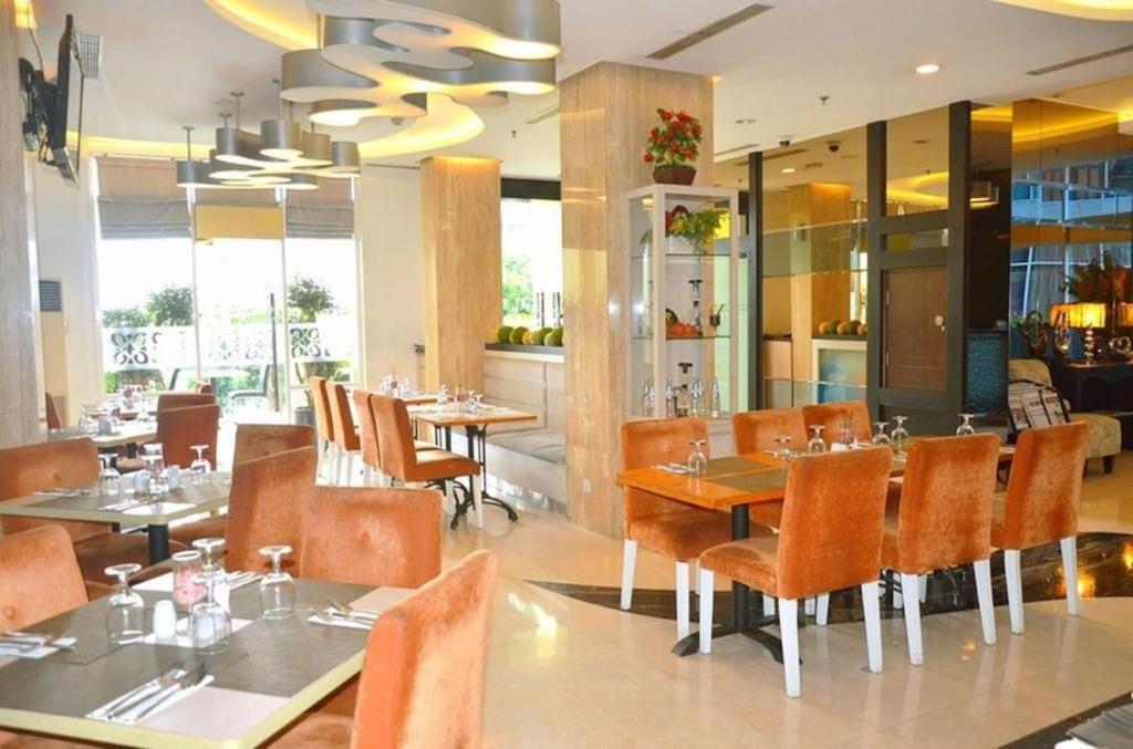 D'primahotel Mega Kuningan Hotel 3*